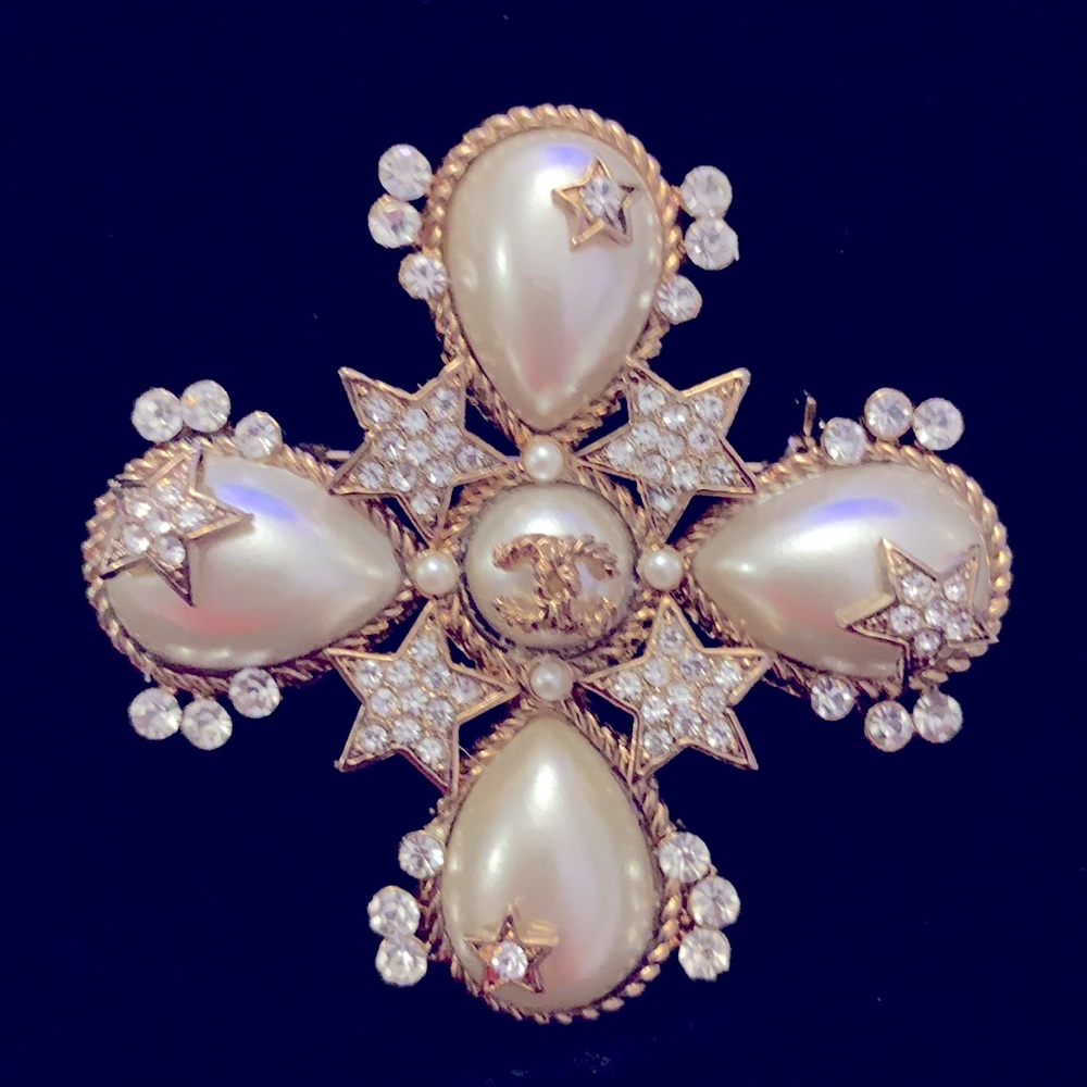Brooch